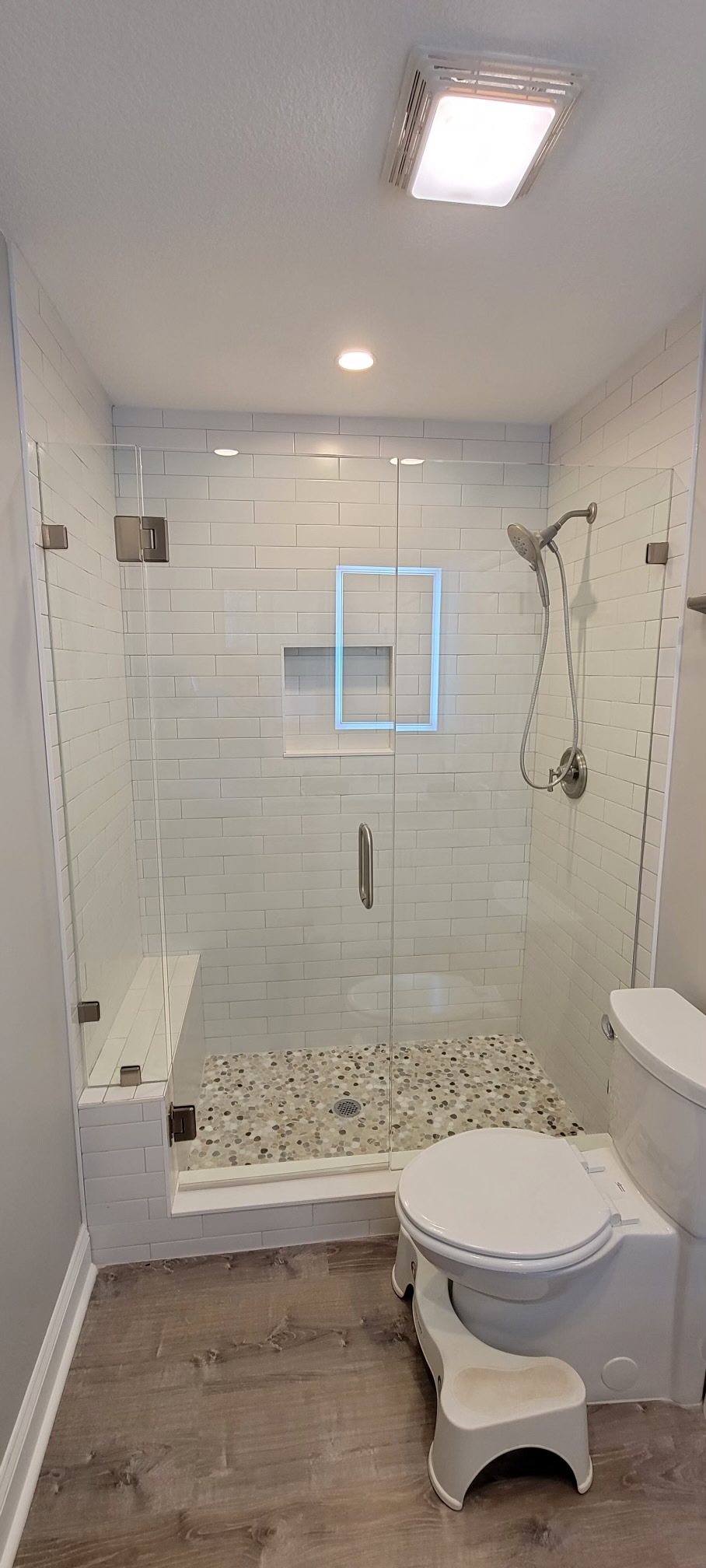 Jacksonville Custom Glass Shower Enclosures | Discount Glass